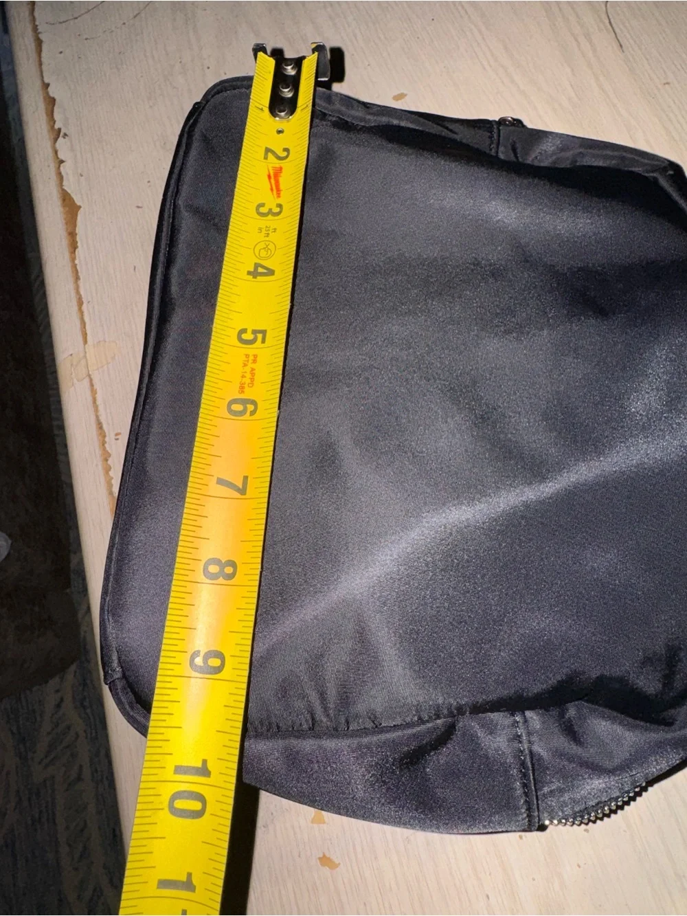 Set makeup bag